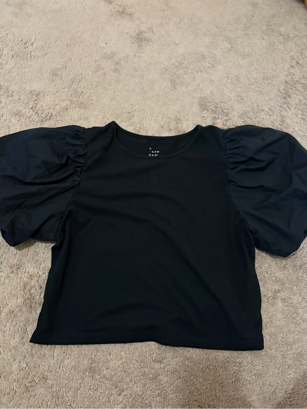 a new day Black Puff Sleeve Short Sleeve Top